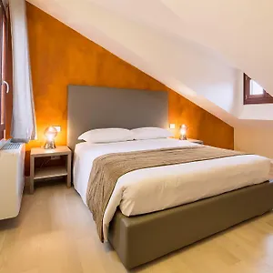 Charming Palace Corte Del Teatro Appartamento